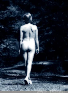 Glamour Irene shows her perfect body with hairy pussy